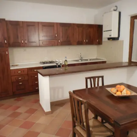 Apartment Azienda Il Tizzano *
